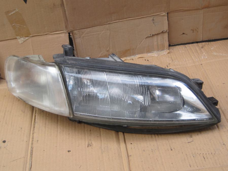 Фар десен за Opel Vectra B Valeo от 1995 до 2002.