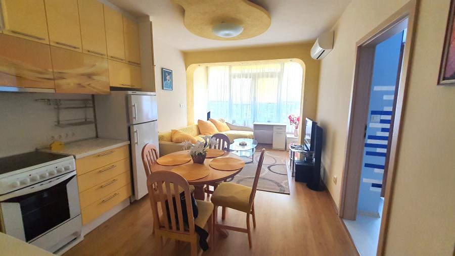 Собственик отдава под наем 3-стаен обзаведен апартамент в ж. к. Лозене..