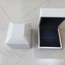 Кутийка за пръстен светеща, кутийка за пръстен, кутийка за бижута, кут