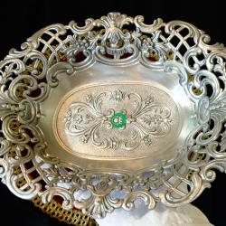 Калаена фруктиера, релефни орнаменти Art Nouveau.
