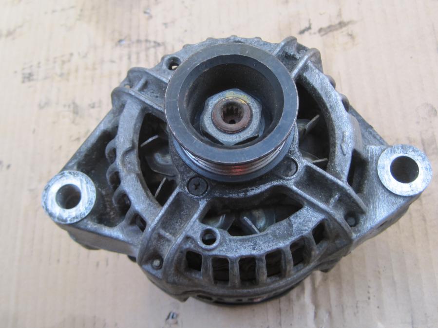 Динамо Алтернатор 0124225011 Bosch за Ровър 25 45 Rover 200 14v-85ah