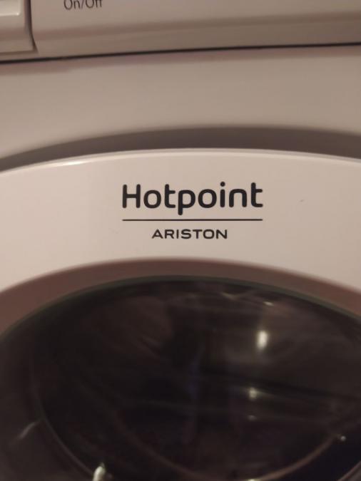Продавам пералня Хотпойнт Аристон -8 кг.