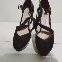 Черни обувки на висок ток