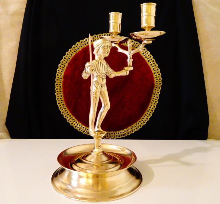 Бронзов свещник, скулптура Landsknecht leuchter, 1.7 кг.