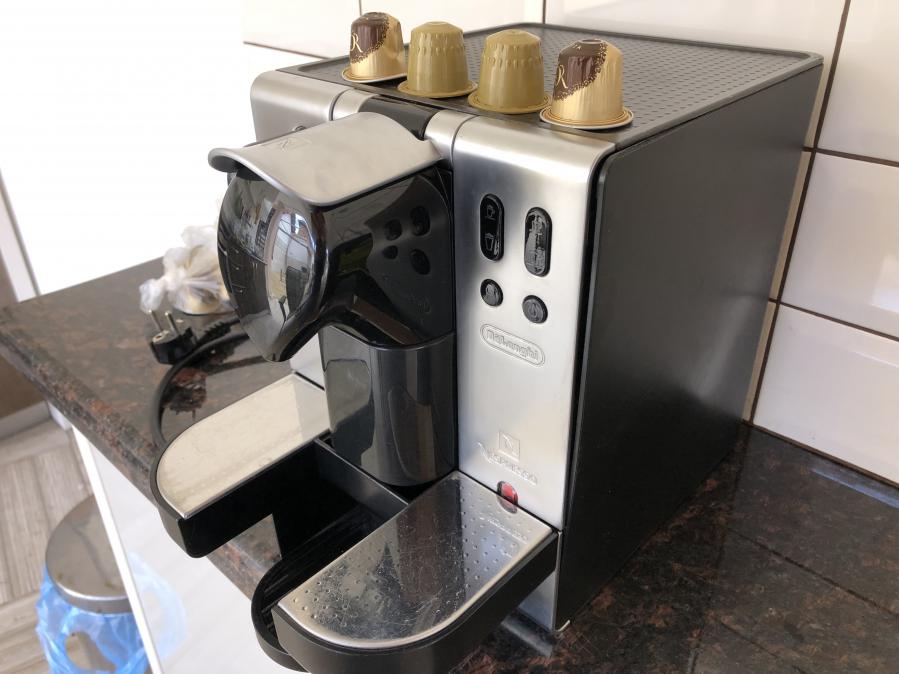 Кафемашина за капсули Nespresso