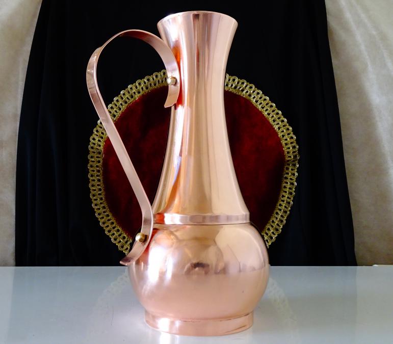 Медна кана за вино, чиста червена мед 1.5 л.