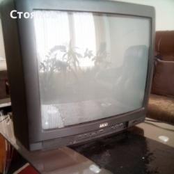 родавам работещ телевизор Акай