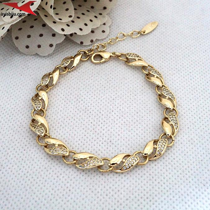 Гривна с 14К златно покритие и с цирконий