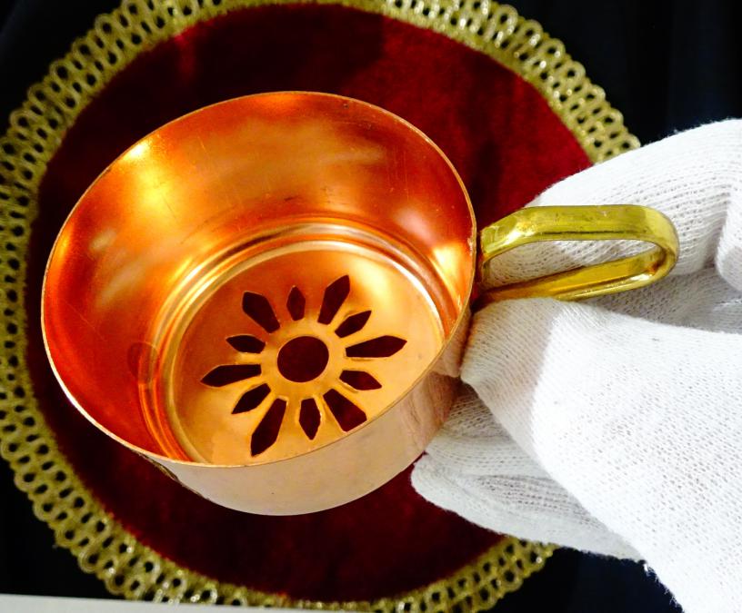 Медна цедка за чай, чиста мед.