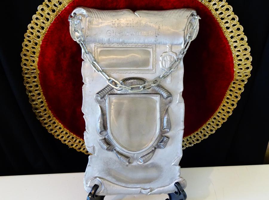 Калаено пано Поздравление за калаена сватба, гравиране, снимка.