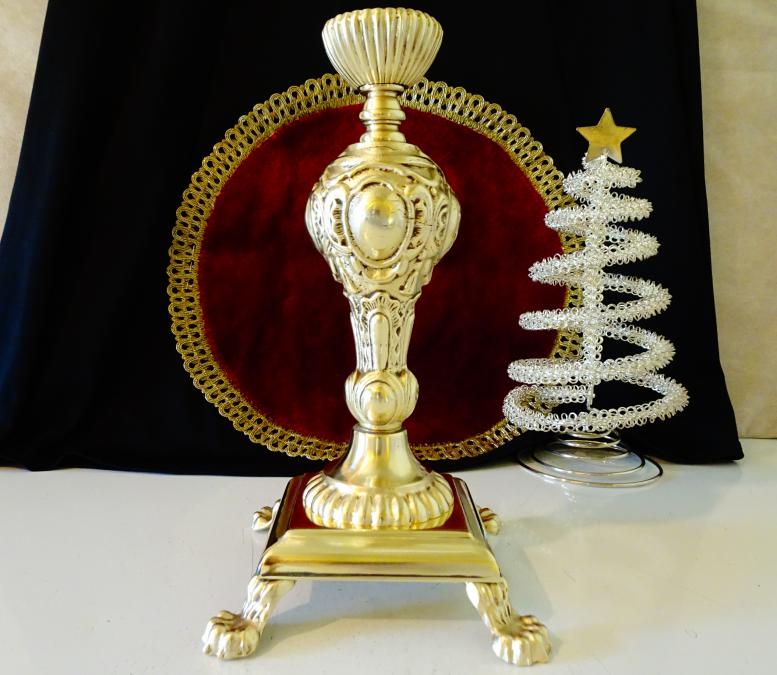 Величествен бронзов свещник 1.7 кг., позлата, барок.