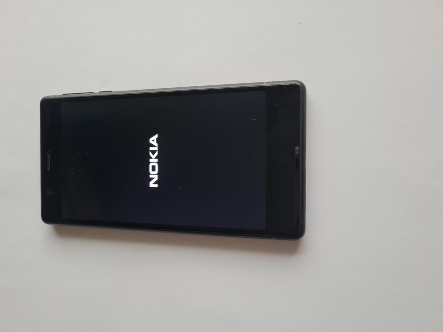Продавам Nokia 3 модел TA -1020