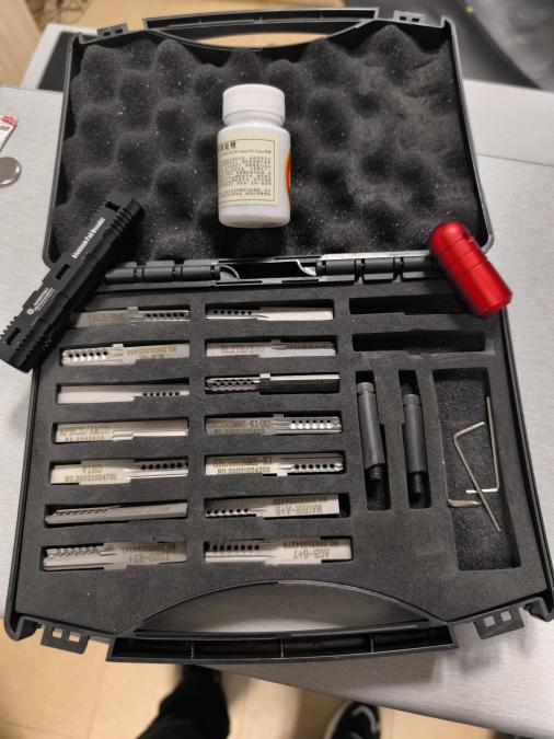 ключарски инструмент за отваряне на Ямкови патронници