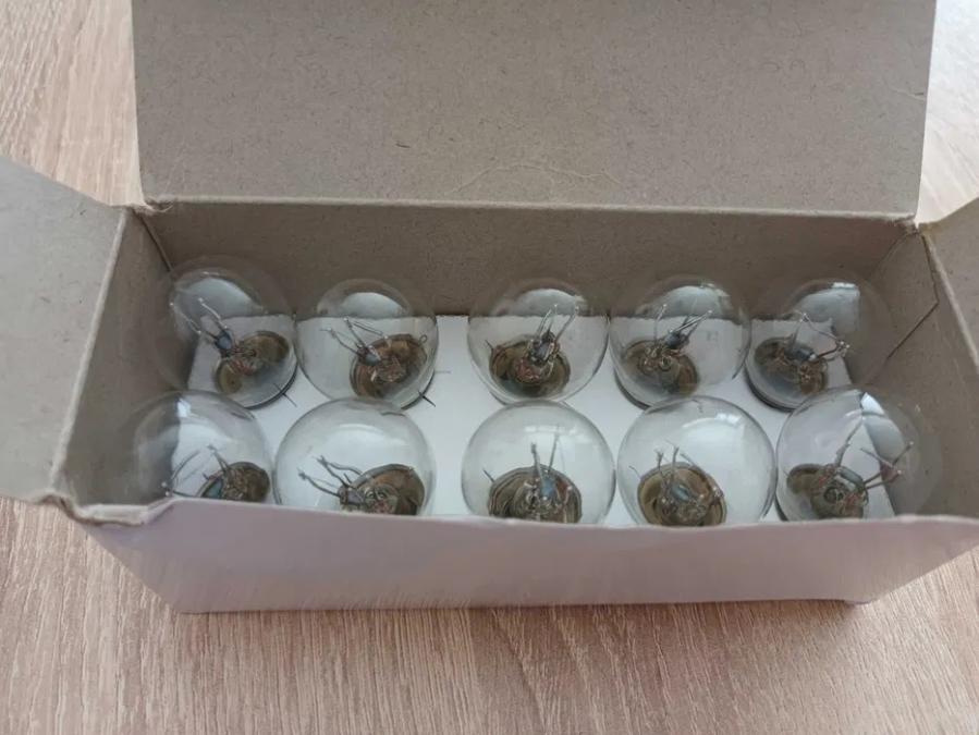 Крушка стоп габарит 12V 21w5w, симетрична, А-симетрична, букса за круш..