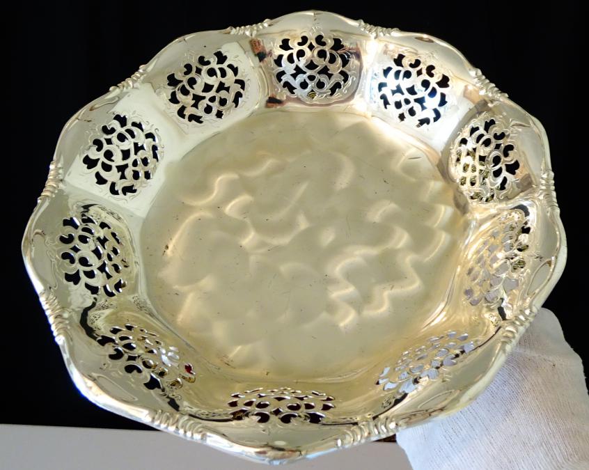 Посребрена фруктиера, съд за сервиране, ажур.