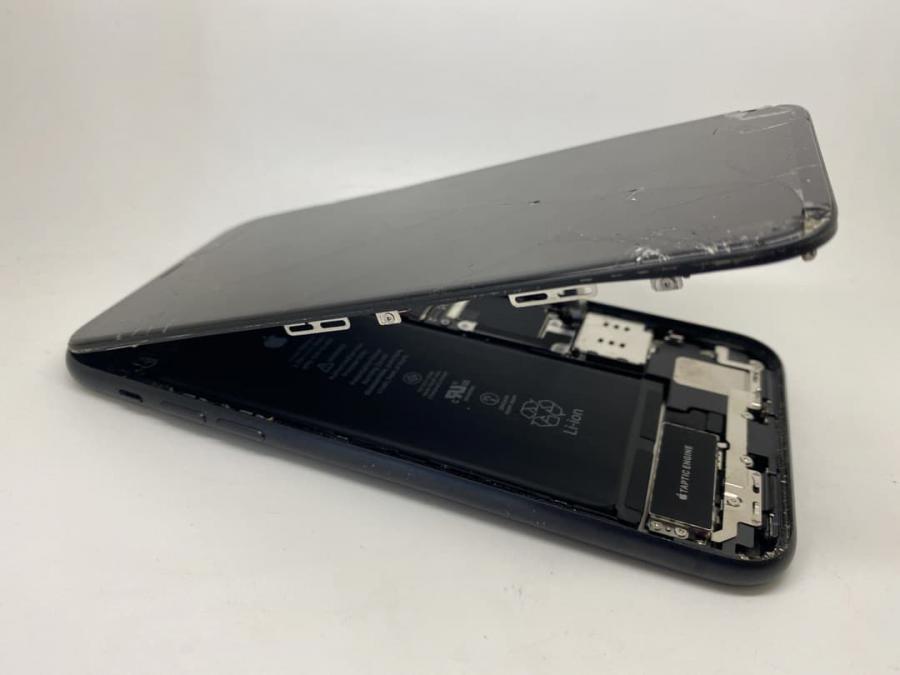 Mlgroup предлага смяна на дисплей на Iphone