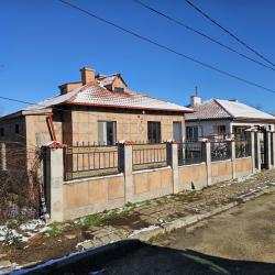 Продавам двуетажна къща в гр, Малко Търново, обл. Бургас