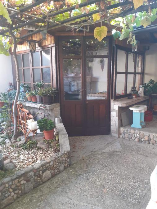 Продавам тристаен апартамент в кв. Горна Баня