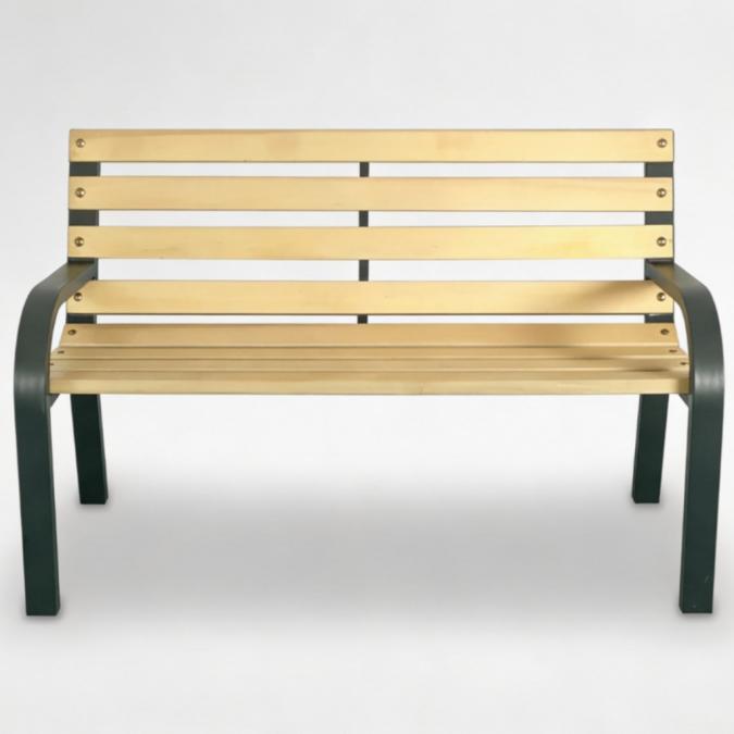 Детска пейка - здрава конструкция и модерен дизайн