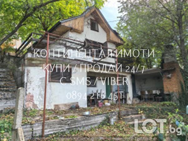 Код 70056. Двуетажна вила 60м2 и лицев гараж 22м2 в горната част на се