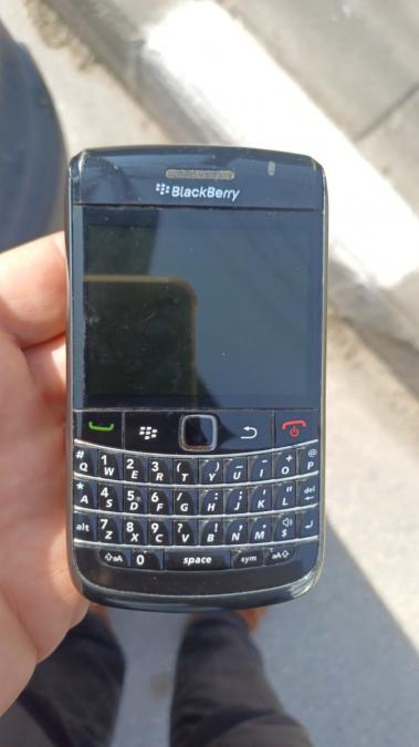 Blackberry Curve 8900  класически бизнес телефон с физическа клавиату