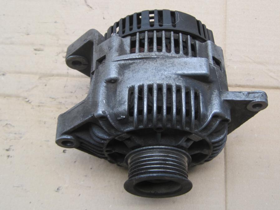 Динамо Алтернатор за Renault Clio II Kangoo OEM код 7700105539 Valeo