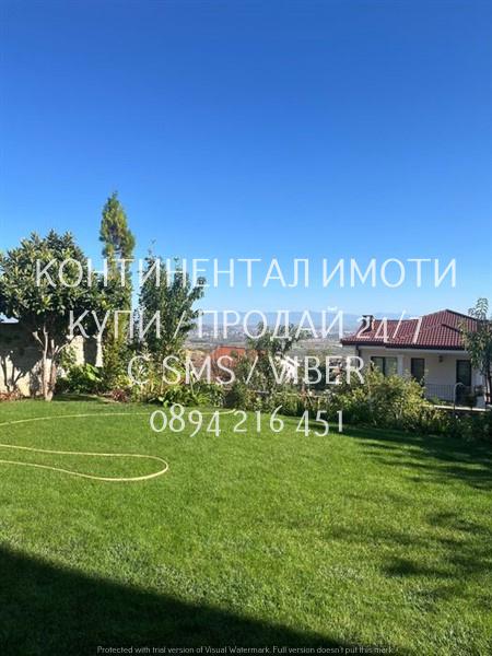 Код 63102.  Нова триетажна къща 240м2 с двор 500м2 в новата вилна зон