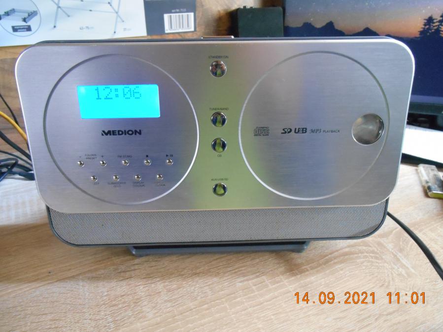 Medion MD 81919 Sound System 2.1 CD MP3 USB SD AUX