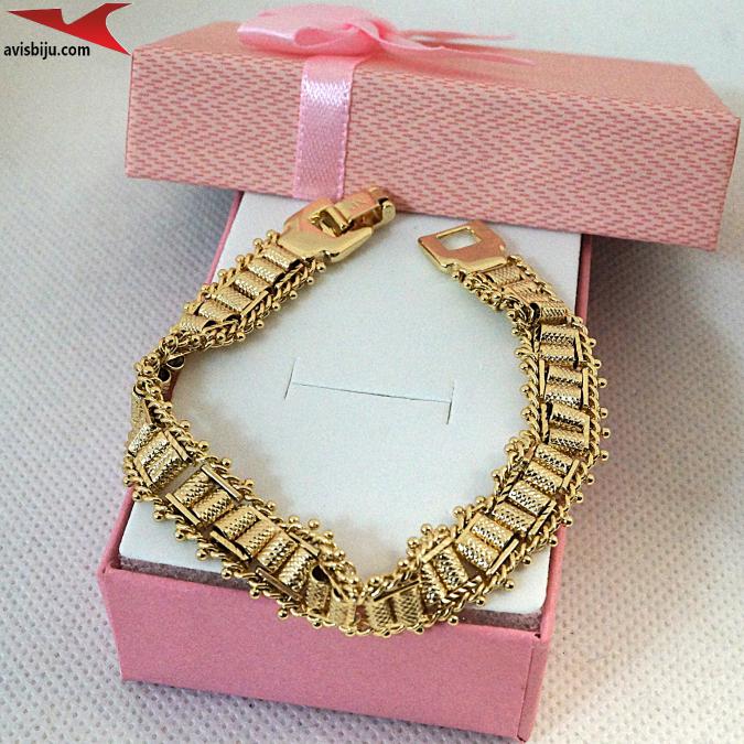 Гривна с 14К златно покритие