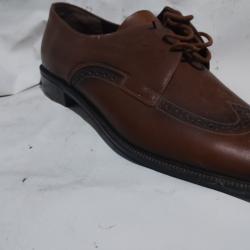 Кафяви кожени обувки