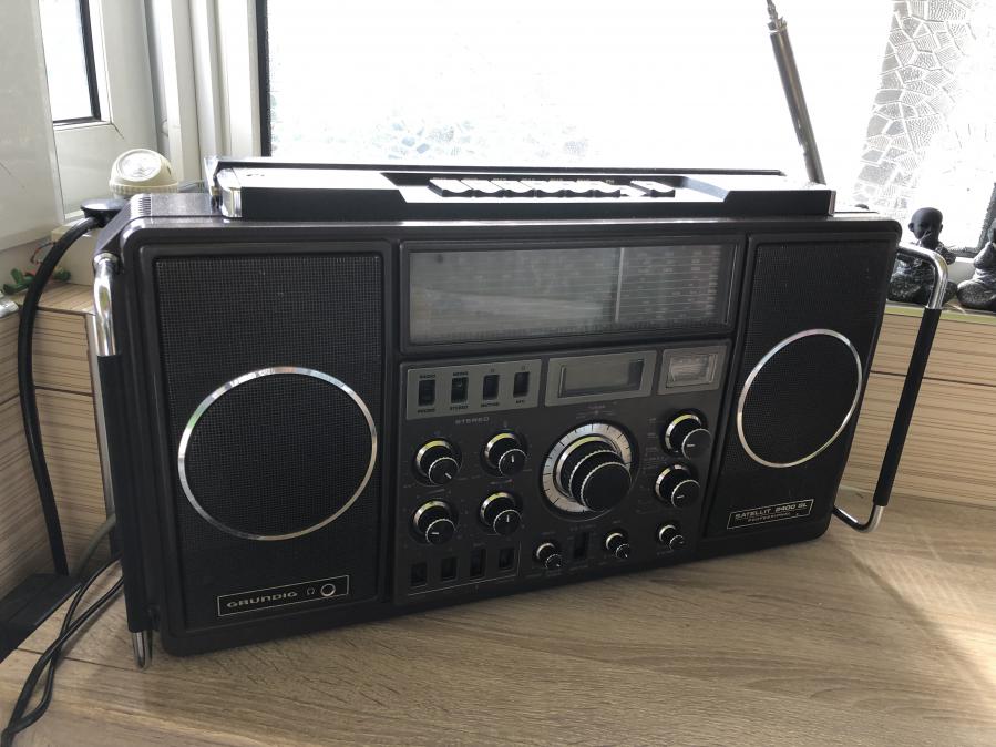 Grundig Satellit 2400 SL Profesional