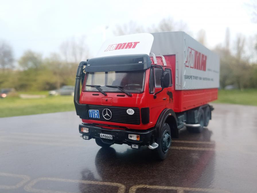 Умален модел на Mercedes-benz NG 2236 в мащаб 1 43