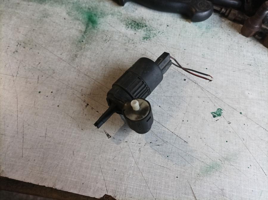 Помпичка чистачки за Опел Астра F. 96 год.