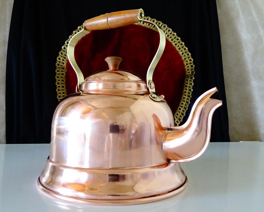 Меден чайник, чиста червена мед 2.5 л.