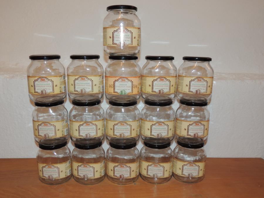 Стъклени буркани на винт 16 броя - Цена - 0.15 за 1 брой.