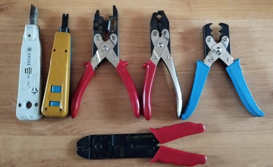 6 инструмента за терминиране и кримпване на кабели