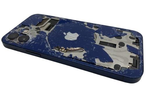 Mlgroup предлага смяна на счупено задно стъкло на Iphone