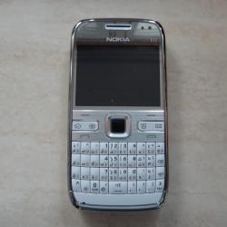 Nokia E72 неупотребяван