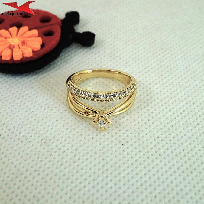 Пръстен с 14К златно покритие и с цирконий