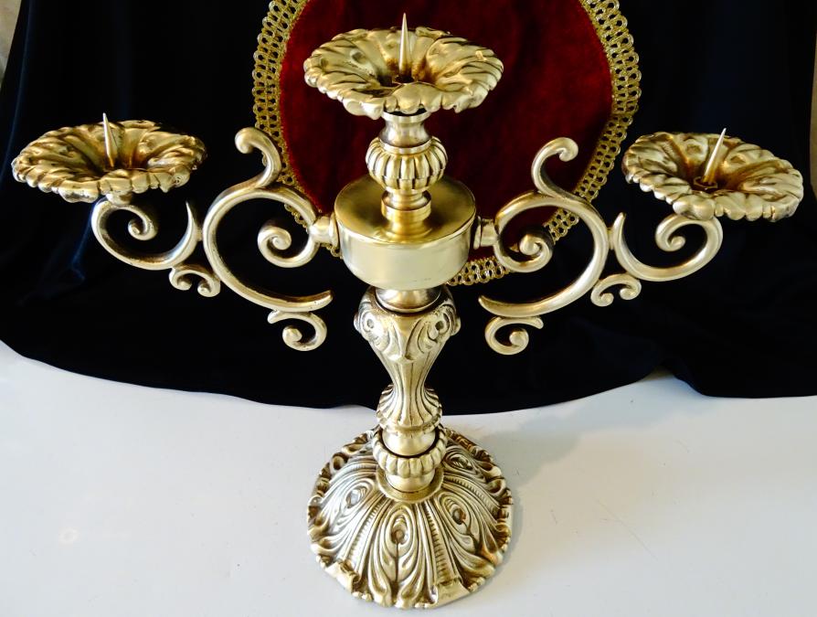 Бронзов свещник, троен свещник, барок 2.8 кг.