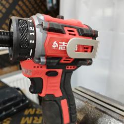 Акумулаторен безчетков винтоверт 1 4 inch