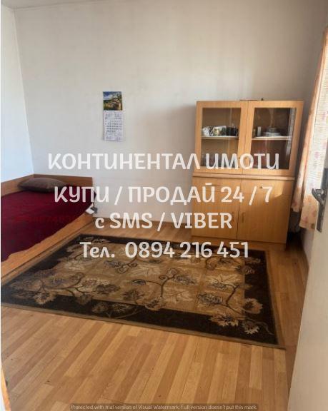 Код 62905. Едноетажна стара тухлена къща 55м2 с двор 660м2. Къщата е с