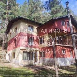 кодл 63060. Триетажна тухлена вила близнак 200м2 със самостоятелен обо