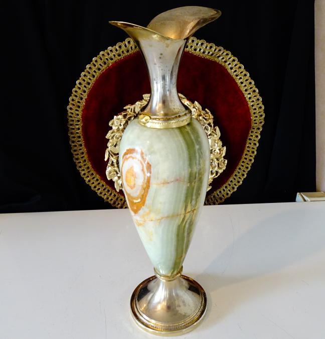 Посребрена ваза, свещник оникс 2.2 кг., месинг.