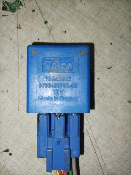 Реле Valeo Пежо. Ситроен 73922902. 9753498780-00 12v.