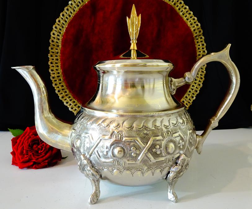 Посребрен бронзов чайник Al Ouar, печат.
