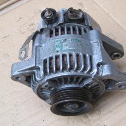 Алтернатор, генератор за Toyota Yaris I 1.3i 86 к. с. 27060-21030 Dens