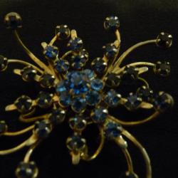 Ретро бижута на 90 и повече години - красив подарък