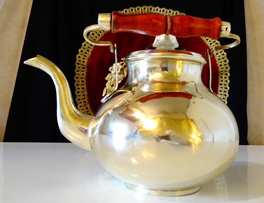 Викториански бронзов чайник, кана.