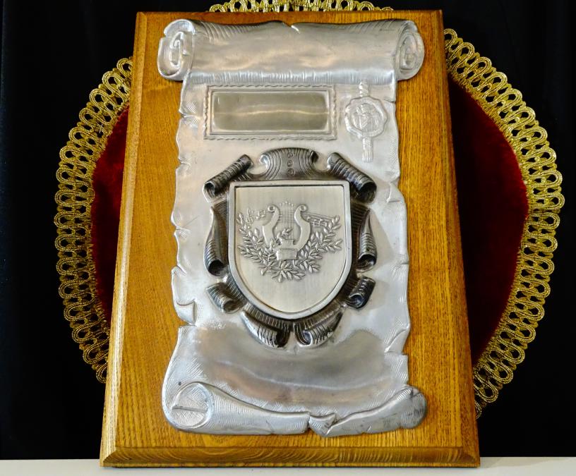 Калаено пано за калаена сватба, гравиране, естествено дърво.